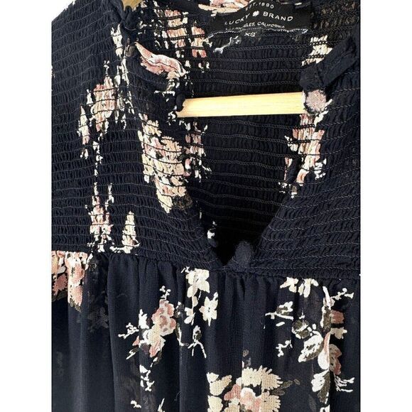 Lucky Brand Semi Sheer Floral Smocked Long Sleeve V-Neck Black Top Sz XS EUC - Picture 5 of 9